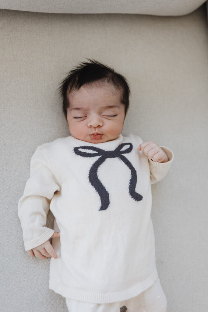 newborn session downtown toronto condo 36