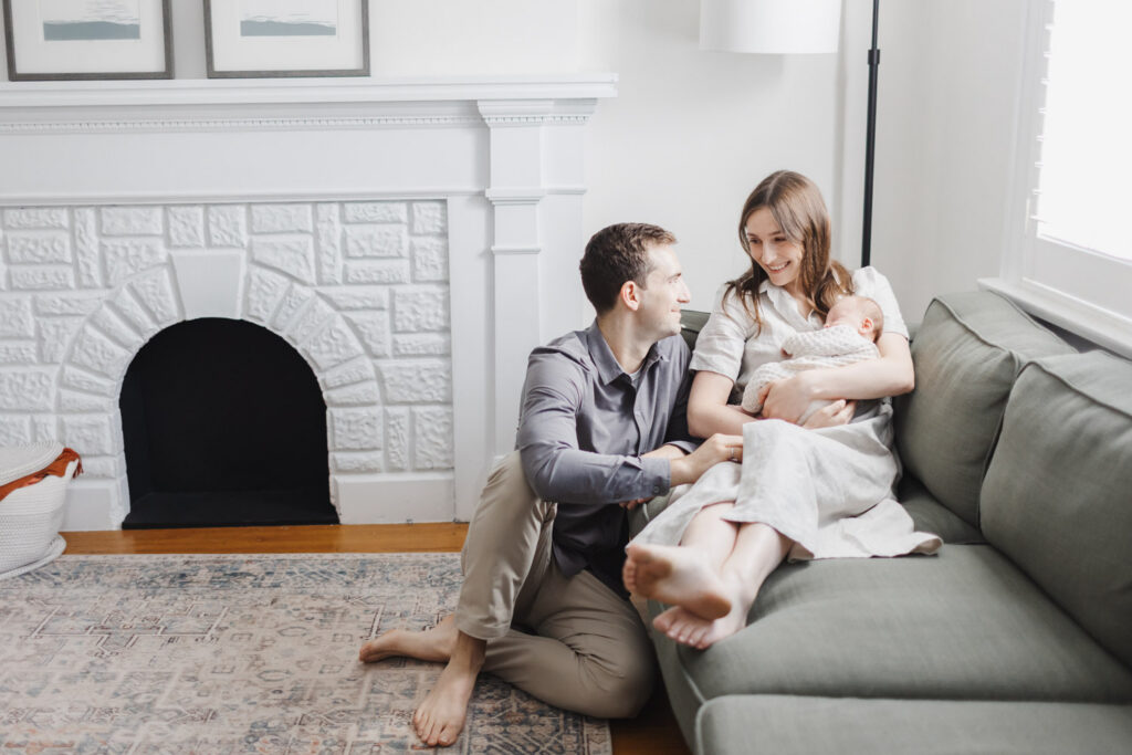 what to wear newborn session couple 1